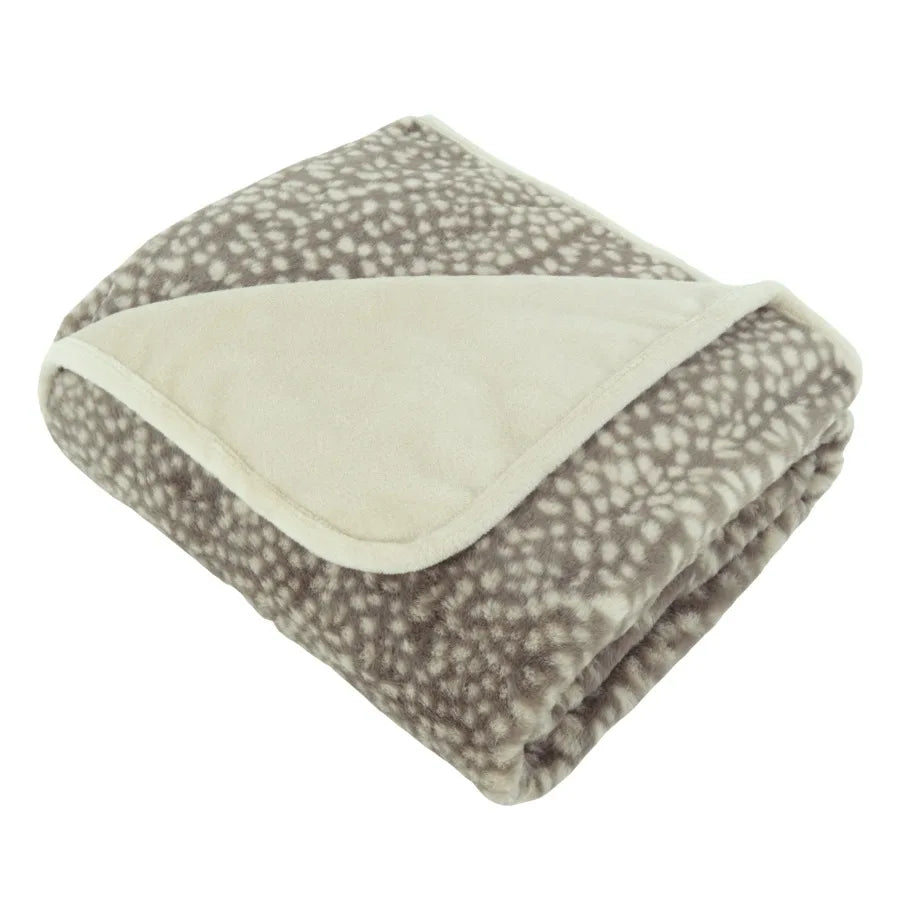 Waterproof Throw for Dogs and Cats: Ideal for Pet Beds Car Seats and Outdoor Use Durable Easy to Clean and Provides Comfort in